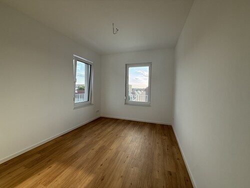 Schlaf- oder Arbeitszimmer - 3 Zimmer Einfamilienhaus zur Miete in Neubrandenburg