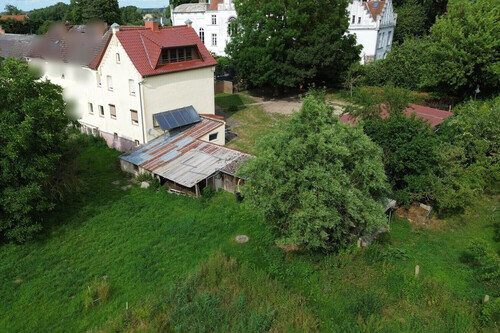Übersicht von oben - Geschichtsträchtig, mit großem Garten und Freiraum