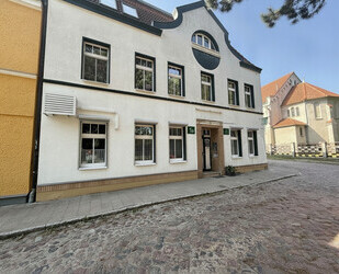 Starke innere Werte! - 470.000,00&nbsp;EUR Kaufpreis, ca.&nbsp; 413,29&nbsp;m&sup2;&nbsp;Wohnfl&auml;che in Friedland (PLZ: 17098)