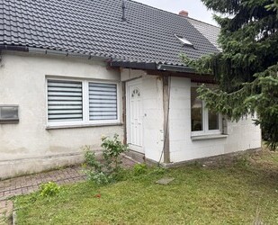 DHH in schönem Wohngebiet - 135.000,00&nbsp;EUR Kaufpreis, ca.&nbsp; 120,00&nbsp;m&sup2;&nbsp;Wohnfl&auml;che in Demmin (PLZ: 17109)