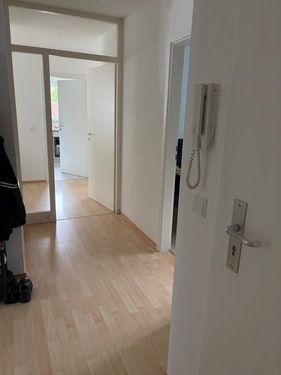 Flur - 3.5 Zimmerwohnung mit 76,00 m&sup2; in Aalen zur Miete