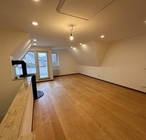 Neu renovierte 5-Zimmer Wohnung auf 2 Ebenen - Flensburg