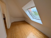 Arbeits-/Schlafzimmer - 
