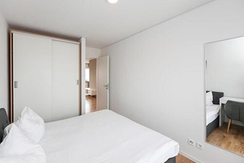 5 - 1- Zimmer mit 29,00 m&sup2; in München zur Miete