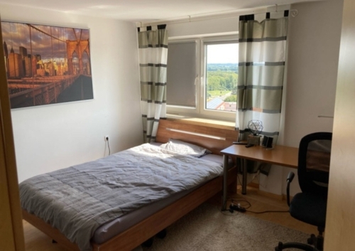 kPwhAJGoG6AAbB70Ilr-SLkx7wUKIzkbYieEM17uUBHxFkz95vJm6gQfLj0HKZrdHaTOvmJ0u7ZBfAKyY7pY0ROG - schönes WG Zimmer - 550,00&nbsp;EUR Kaltmiete, ca.&nbsp; 16,00&nbsp;m&sup2;&nbsp;Wohnfl&auml;che