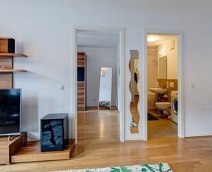 renovierte 1 ZKB++neue Einbauküche+++Parkett++TG Stellplatz++teilmöbliert - Heidelberg
