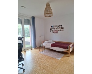 Helles möbliertes Zimmer in großzügiger 3er-WG - Frankfurt am Main