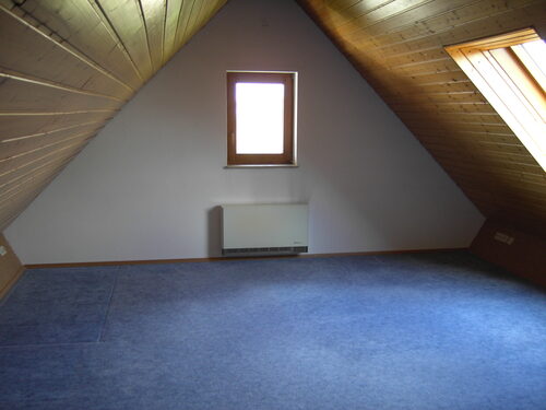 Dachspitz Zimmer west 1 inserieren - 