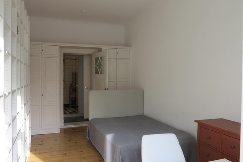 IMG_4603 - Studierzimmer mit eigenem Bad - 600,00&nbsp;EUR Kaltmiete, ca.&nbsp; 20,00&nbsp;m&sup2;&nbsp;Wohnfl&auml;che