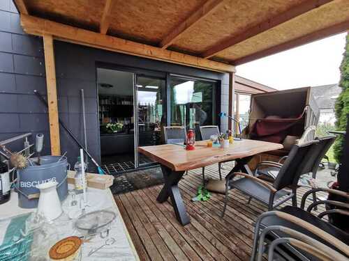 1000022360 - 7 Zimmer Einfamilienhaus in Burgrieden Rot