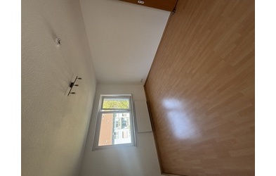 Großes Zimmer in 2er WG - 304,00&nbsp;EUR Kaltmiete, ca.&nbsp; 17,00&nbsp;m&sup2;&nbsp;Wohnfl&auml;che in Hannover (PLZ: 30159)