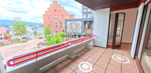 Balkon Süd Bild 1 - Großzügige 3-ZKB Wohnung (94m²) im Zentrum von Rheinböllen