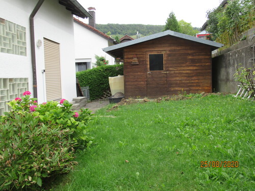 Bild 24 Garten mit Gartenhaus - 