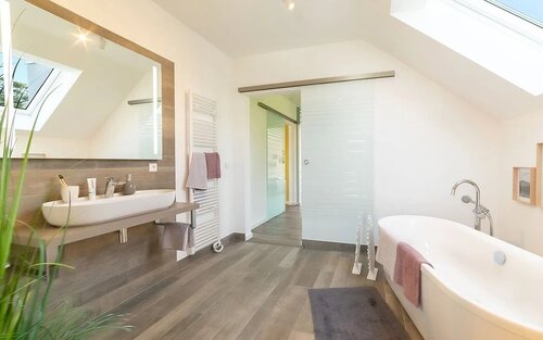Wellness-Bad mit Lichtdach - 