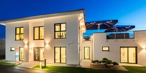 Außenansicht Musterhaus Günzburg - 6 Zimmer Villa zum Kaufen in Waigolshausen