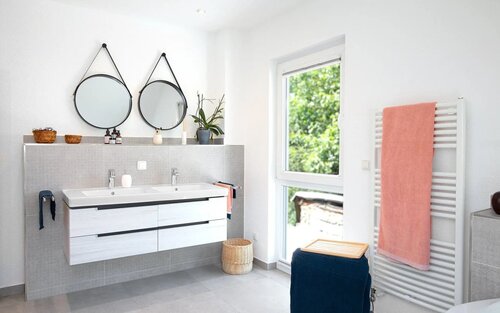 Modernes Badezimmer - Einfamilienhaus mit 204,85 m&sup2; in Rüsselsheim am Main zum Kaufen