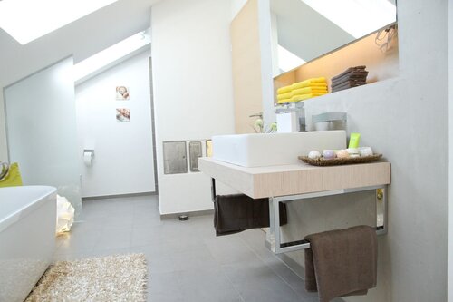 Modernes Badezimmer - 