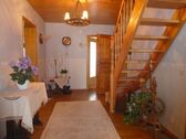 Flur OG mit Treppe zum DG - 