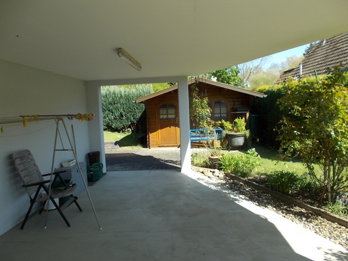 Ereisitz unter der EG-Terrasse - 