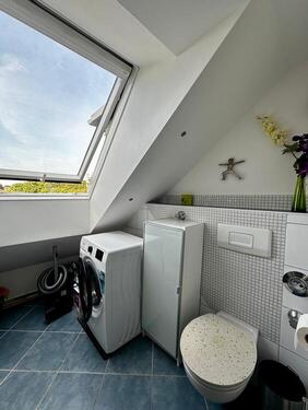1000009172 - 4 Zimmer Dachgeschoßwohnung zur Miete in Essen