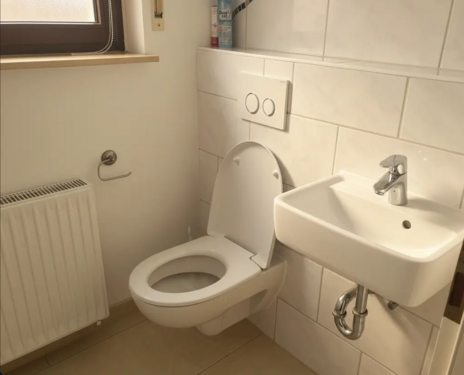 Gäste WC - 3.5 Zimmerwohnung mit 98,00 m&sup2; in Leonberg zur Miete