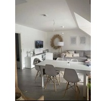 Moderne 4-Zimmer-Wohnung inkl. ausgebautem Spitzboden, Fußbodenheizung und 2 Stellplätzen - Hösbach