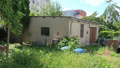 Garage - 