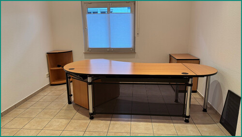 Büro 2 in der Mitte rechts - 