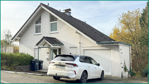 Ein weiterer Stellplatz vor der Garage... - 4.5 Zimmer Einfamilienhaus in Radevormwald