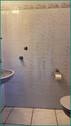 Gäste-WC mit Fenster - 