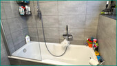 ...Badewanne mit Duschaufsatz... - 