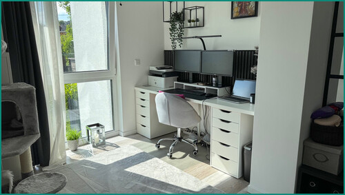 Ein Teil des Kinderzimmers - jetzt Home Office - 