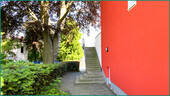 Zuwegung zum Garagenhof und zur Treppe - 
