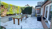 Große Terrasse vor dem Wintergarten - 