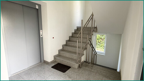 Top gepflegtes Treppenhaus mit Aufzug - Etagenwohnung mit 71,00 m&sup2; in Schwelm zum Kaufen