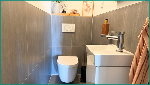 Modernes Gäste-WC - 
