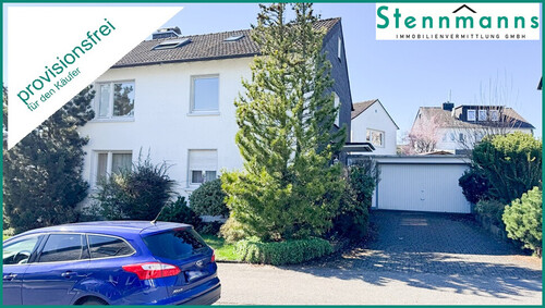 Großes Einfamilienhaus mit Einliegerwohnung und ausgebautem Dachgeschoss mit Banner - GENERATIONENHAUS MIT VIEL PLATZ IN SCHÖNER WOHNLAGE NÄHE STADTZENTRUM VON RADEVORMWALD, PROVISIONSFR