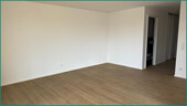 Lange Wand im Wohnzimer für Ihre Coutsch - 