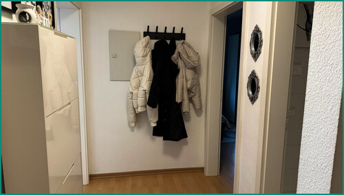 Dielen- und Eingangsbereich mit Garderobe - 