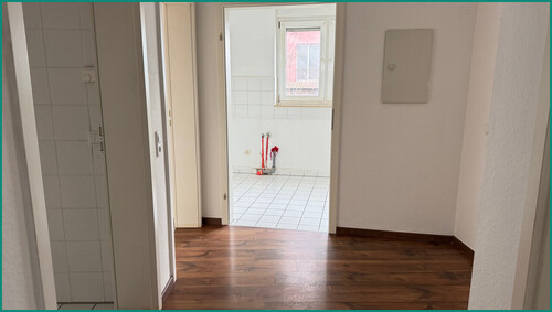Diele und Eingangsbereich der Wohnung im Erdgeschoss - 