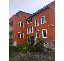 ObjNr:19760 - Teilsaniertes Dreifamilienhaus als Renditeobjekt - Geringswalde