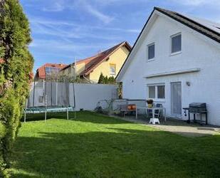 ObjNr:19772 - Neuwertiges, freistehendes ;ehrgenerationenhaus mit schönem Gaten, Garage und Terrassen - Sprendlingen