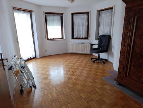 Foto - ObjNr:19777 - Sehr helles, leer stehendes 3-Fam. Haus (DHH) in guter Lage von Leimen;