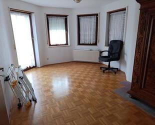 ObjNr:19777 - Sehr helles, leer stehendes 3-Fam. Haus (DHH) in guter Lage von Leimen;