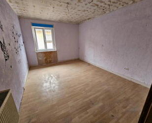 ObjNr:19582 - Renovierungsbedürftiges 4 Fam.-Mehrfamilienhaus in zentraler Lage - Pirmasens