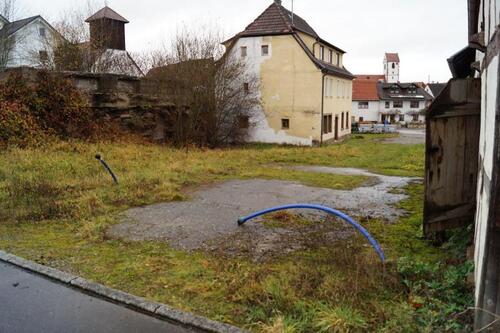 Foto - ObjNr:14559 - Großes Baugrundstück mit großem Gewölbekeller ! Zentrale Lage!