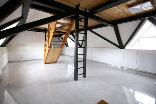 Foto - 4 Zimmer Dachgeschoßwohnung zum Kaufen in Beindersheim