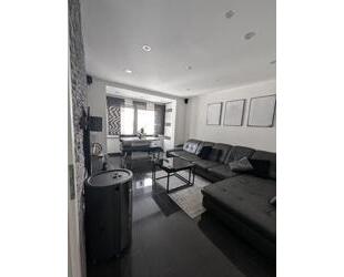 ObjNr:19738 - Hochmoderne, fast frisch sanierte Eigentumswohnung mit 2 Bakonen und Stellplatz - Ludwigshafen am Rhein