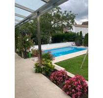 ObjNr:19320 - Topp Wohnen im sanierten EFH mit ELW, Terrasse, Garten und Schwimmbad in LU-Mundenheim - Ludwigshafen am Rhein