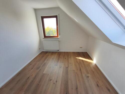 Kinder- /Arbeitszimmer Bild 2 - 
